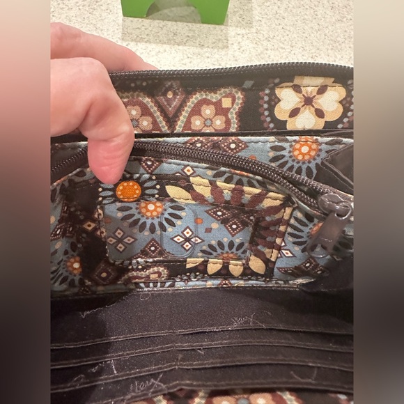 Vera Bradley Brown floral wallet with multiple compartments and zipper closure - Picture 5 of 15